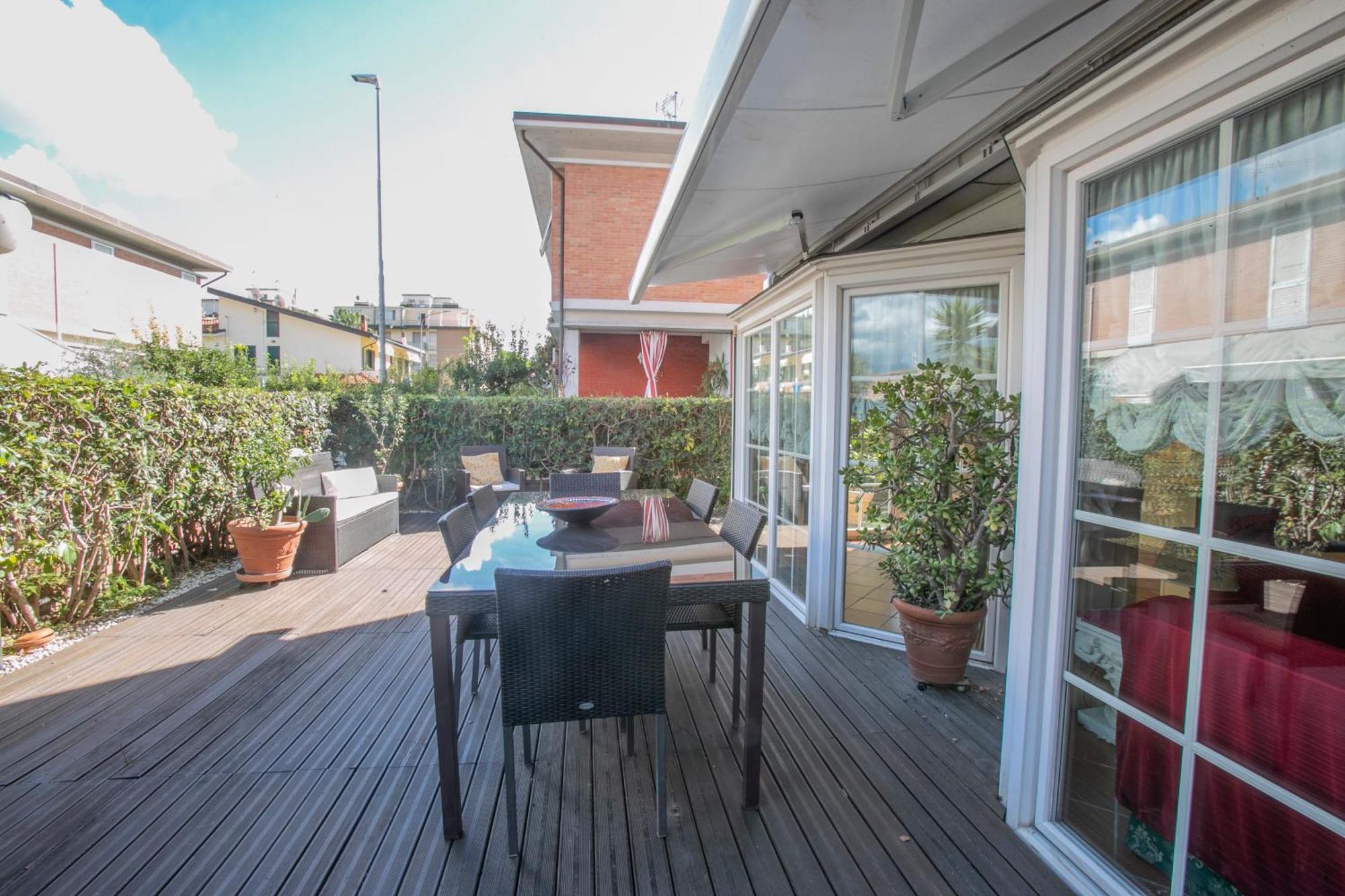 Maison Renee Viareggio Exterior photo